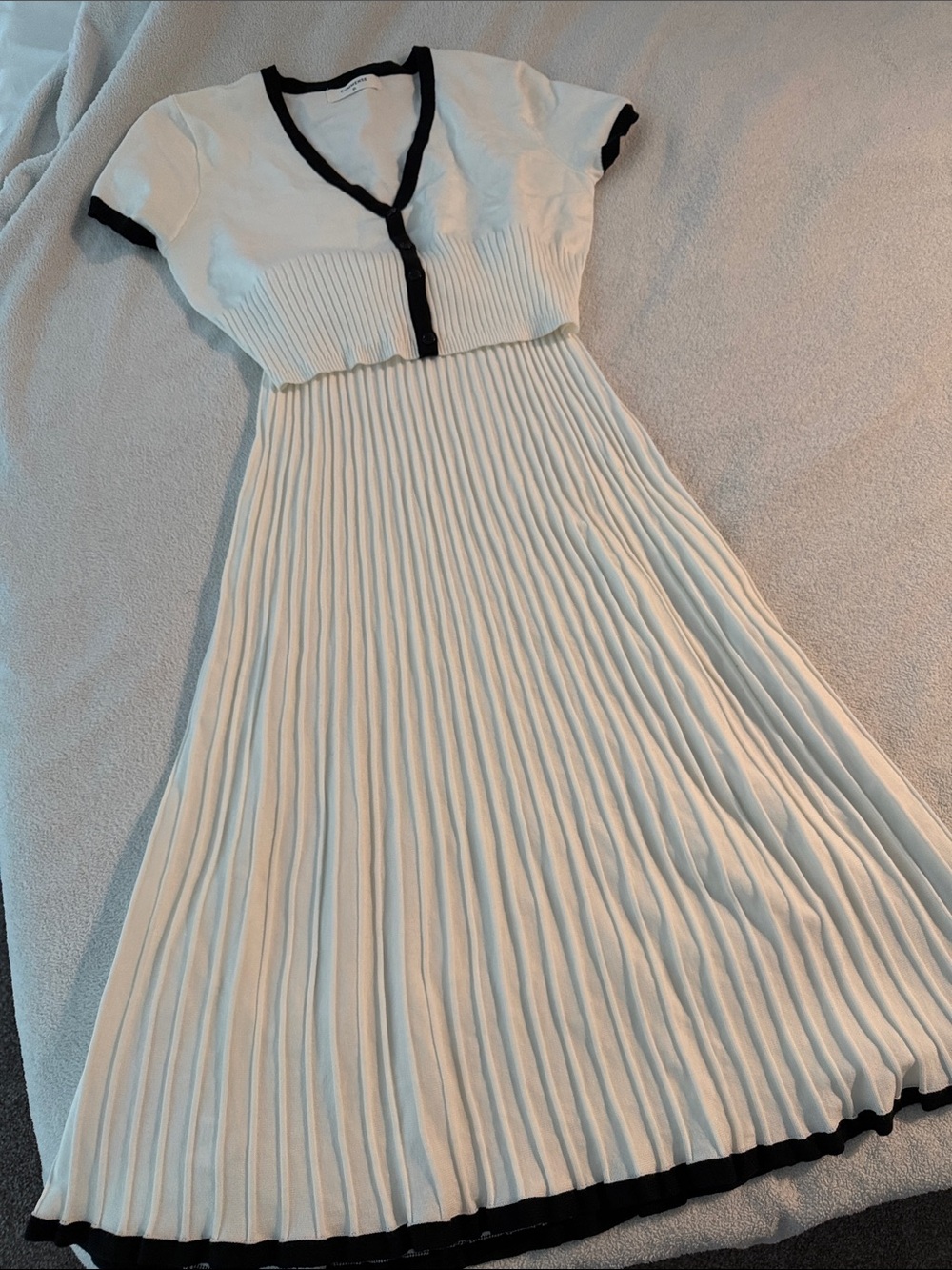 Commense White Pleated Midi Dress with Black Trim